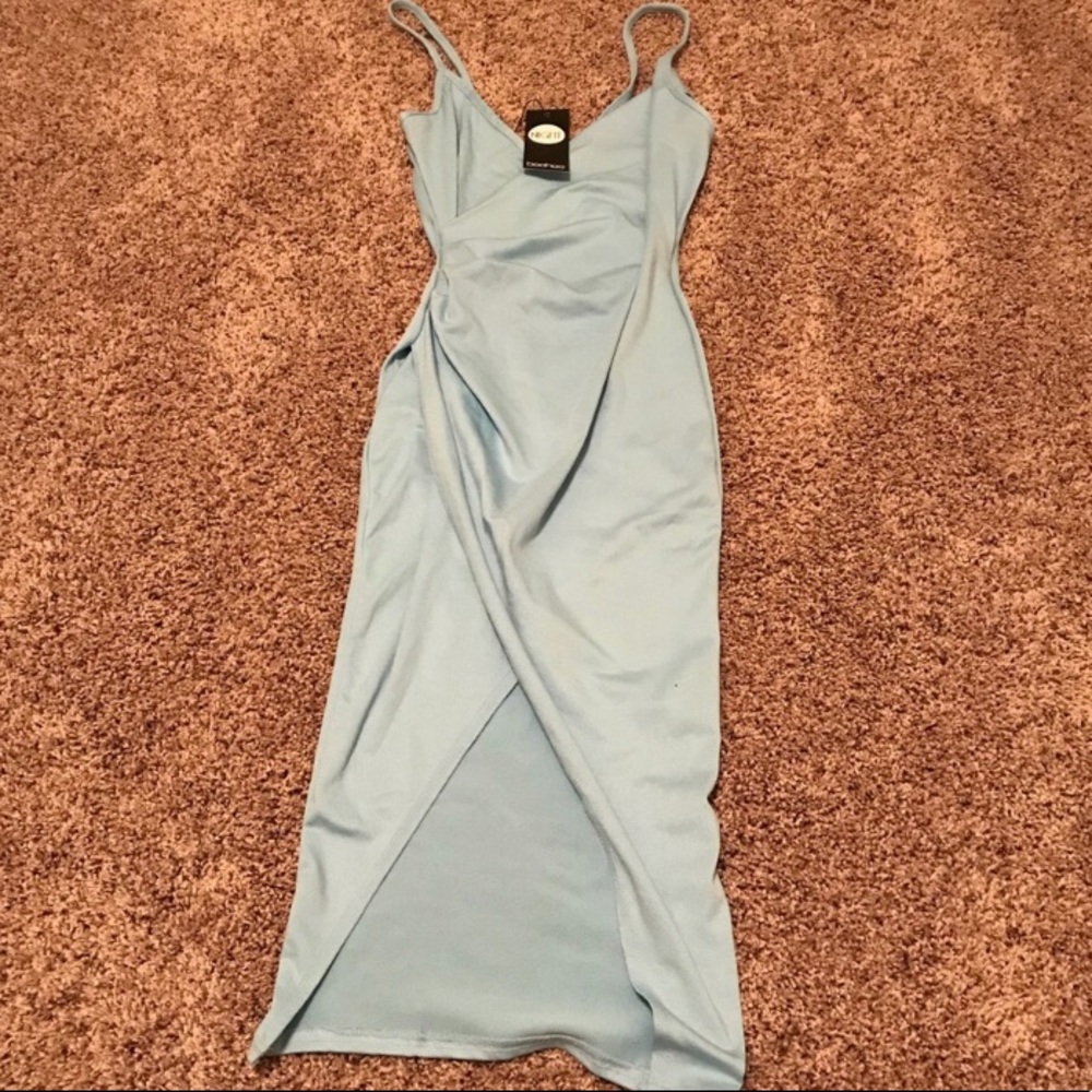 ❣️ NWT light blue BOOHOO dress